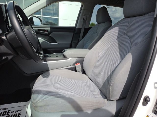 2020 Toyota Highlander LE