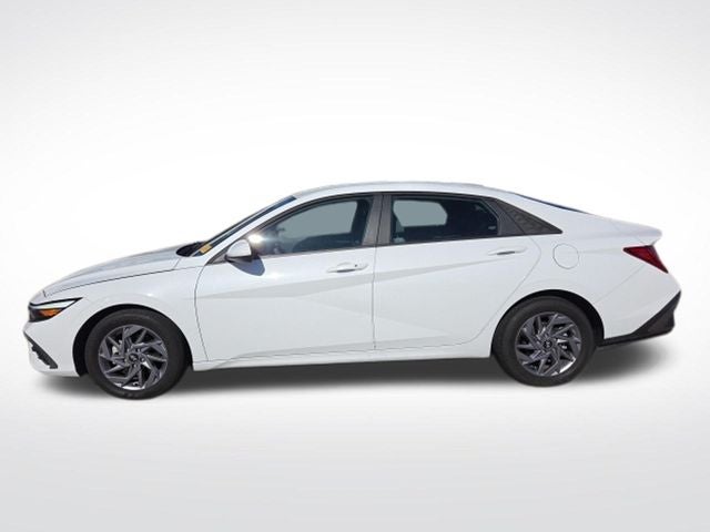 2024 Hyundai Elantra Hybrid Blue