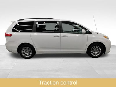 2014 Toyota Sienna XLE 7 Passenger