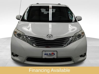 2014 Toyota Sienna XLE 7 Passenger