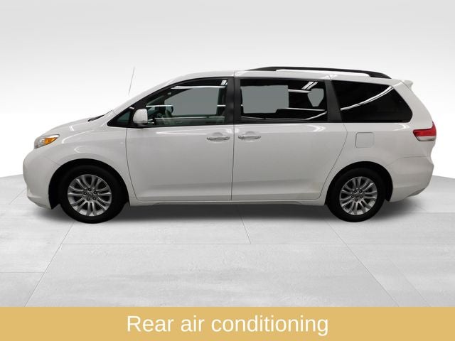 2014 Toyota Sienna XLE 7 Passenger