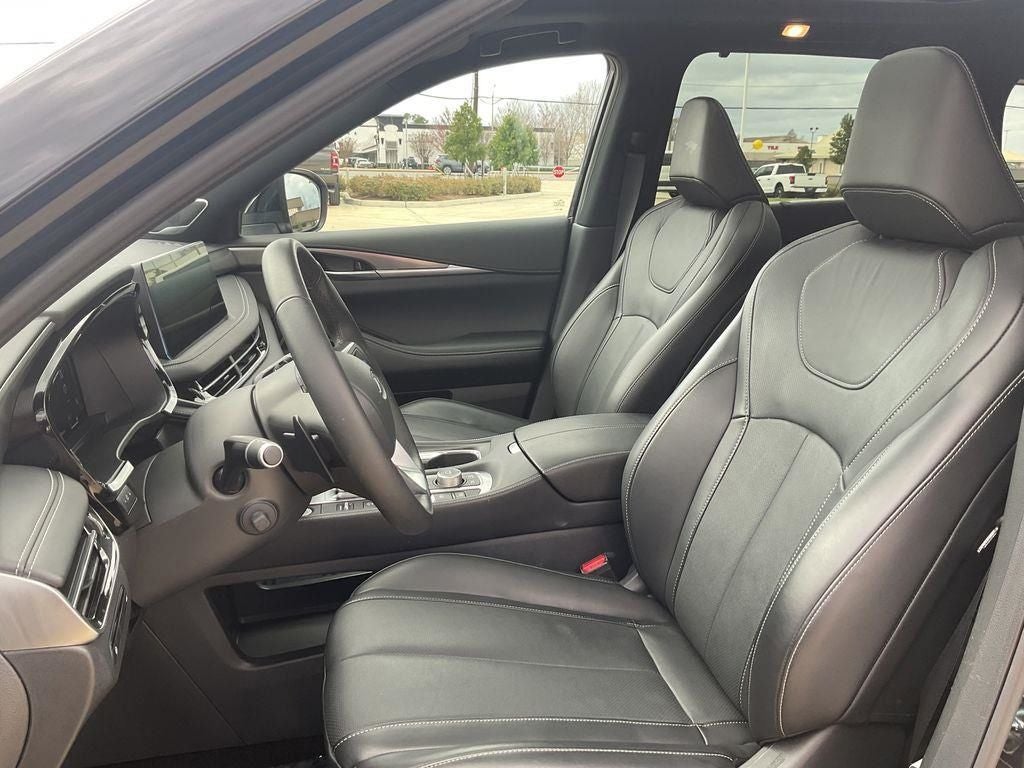 2025 INFINITI QX60 LUXE