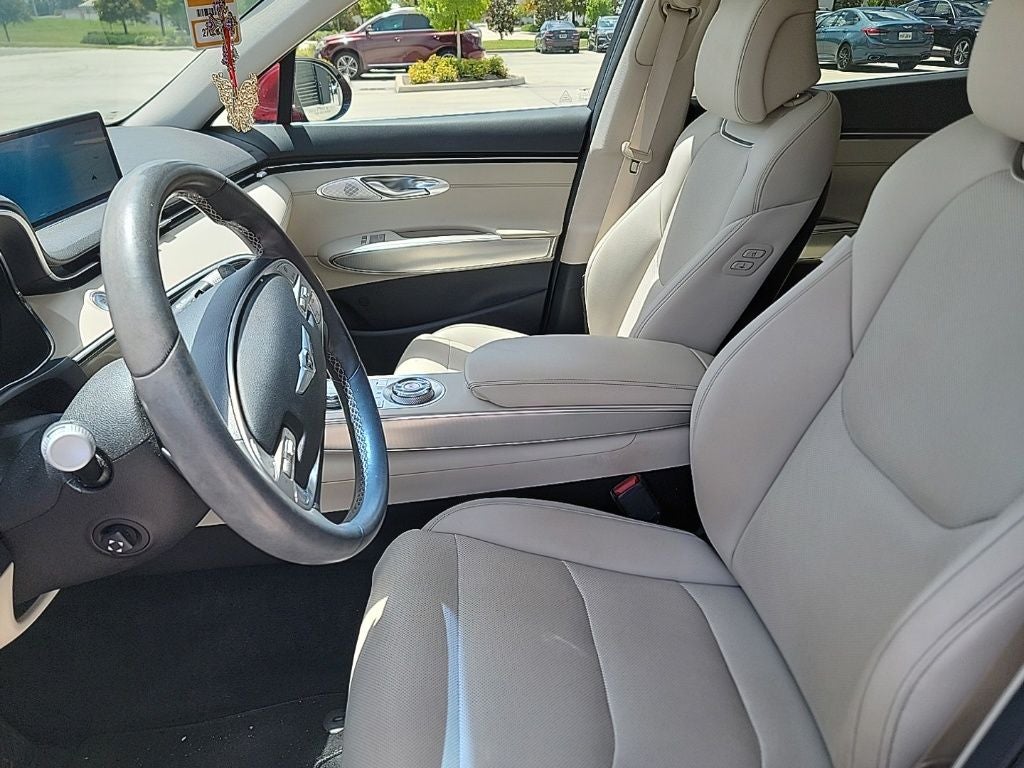 2024 Genesis GV70 2.5T