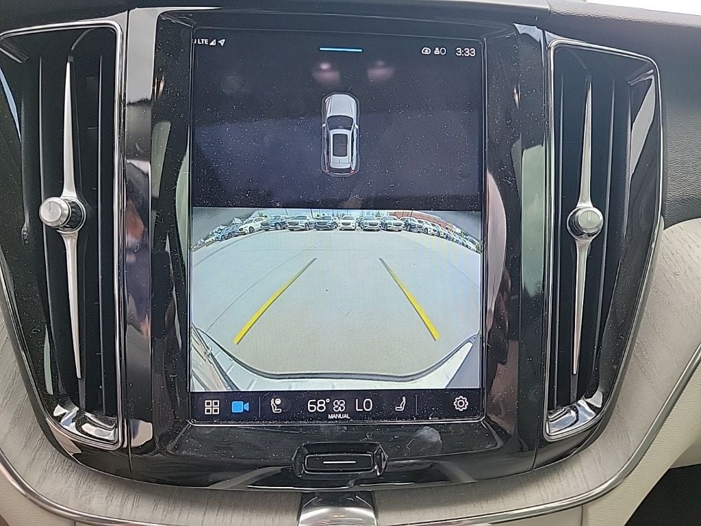 2023 Volvo XC60 B5 Plus Bright Theme