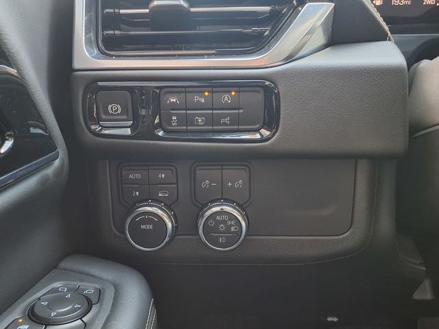 2025 GMC Yukon Elevation