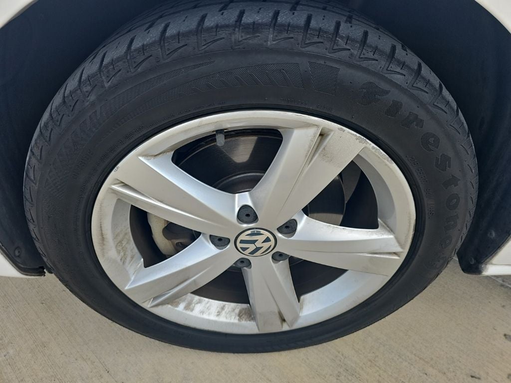 2014 Volkswagen Passat 1.8T SE