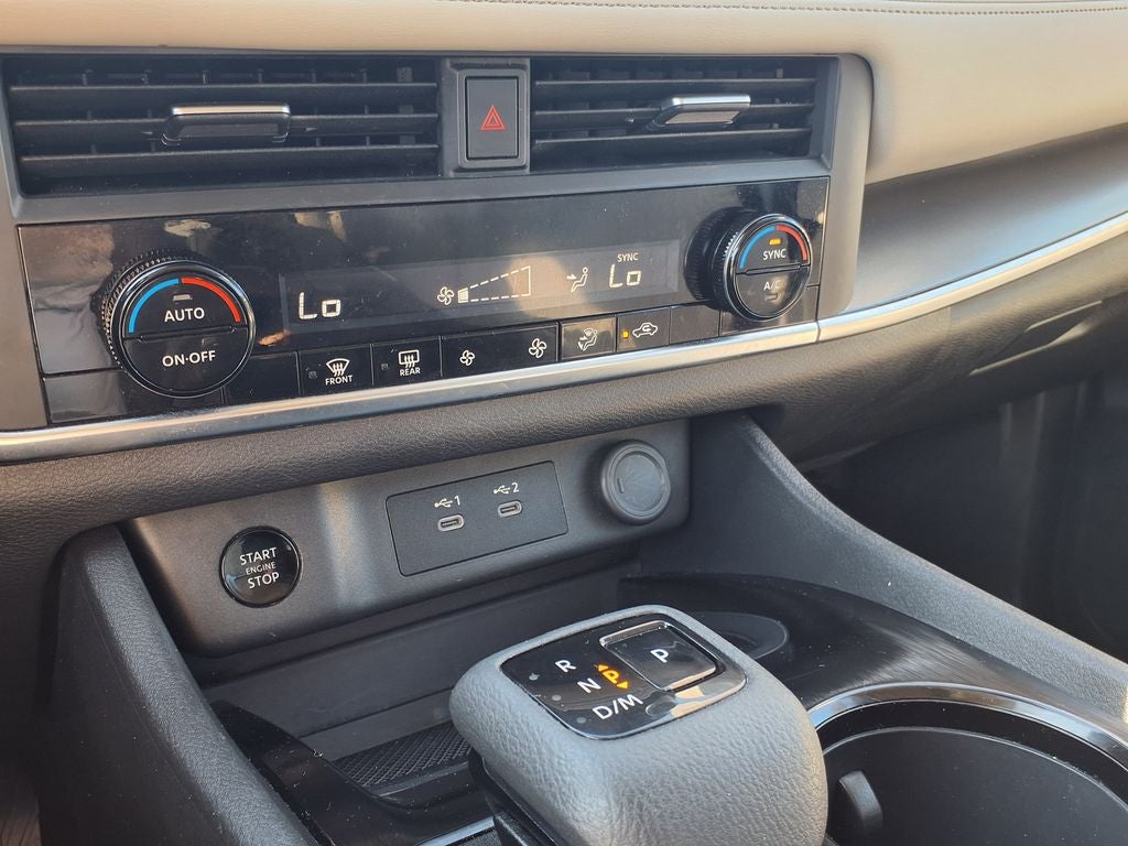 2025 Nissan Rogue SV