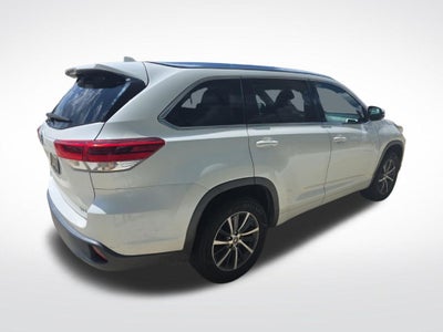 2018 Toyota Highlander Base