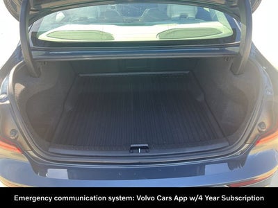 2023 Volvo S60 B5 Plus Dark Theme