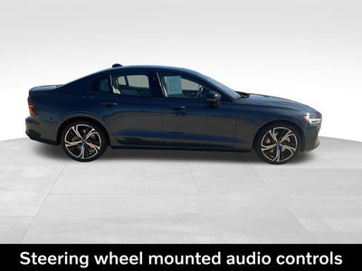 2023 Volvo S60 B5 Plus Dark Theme