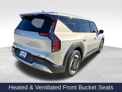 2024 Kia EV9 Light Long Range