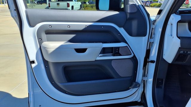 2023 Land Rover Defender 130 First Edition