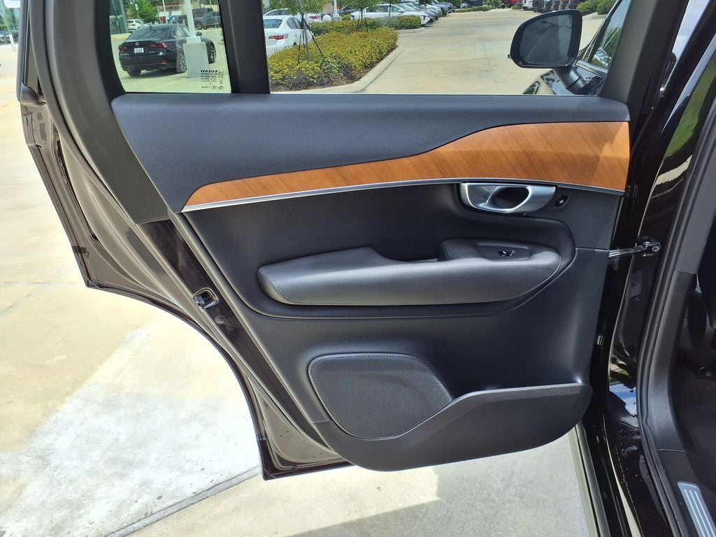 2024 Volvo XC90 B6 Plus Bright Theme 6-Seater