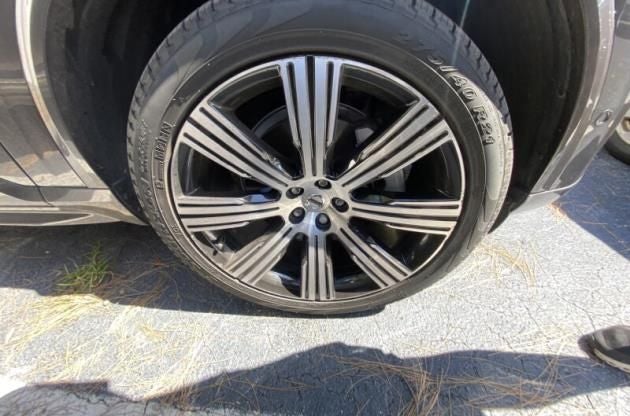 2024 Volvo XC90 B6 Plus Bright Theme 6-Seater