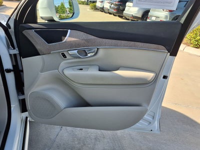 2023 Volvo XC90 B6 Core