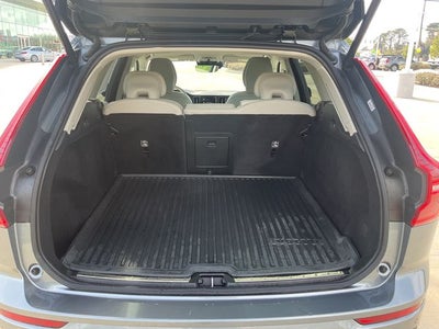 2021 Volvo XC60 T5 Momentum