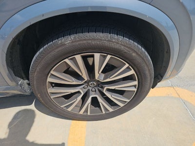 2020 Volvo XC90 T6 Momentum