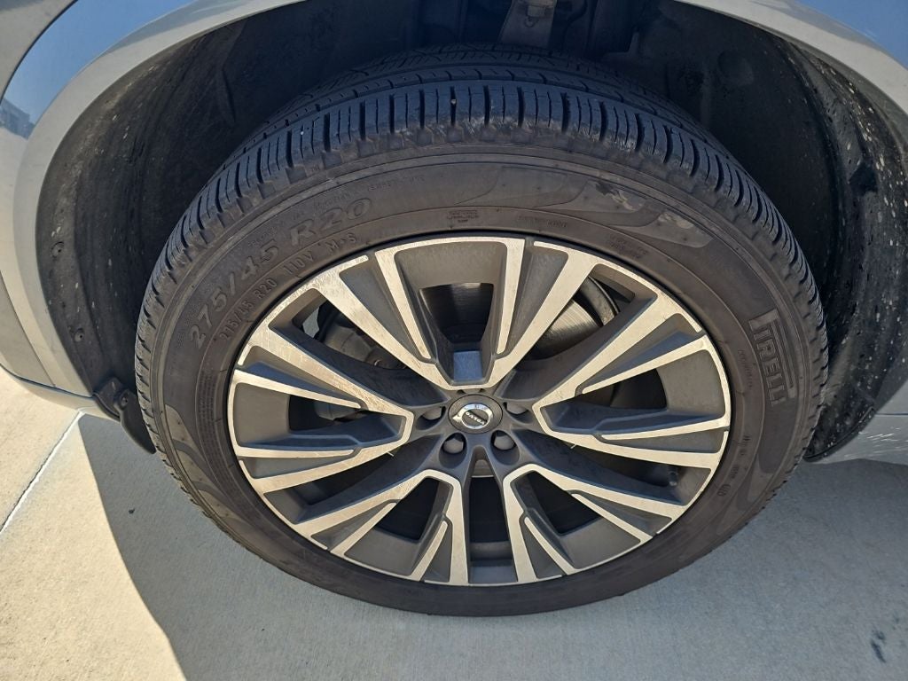 2020 Volvo XC90 T6 Momentum