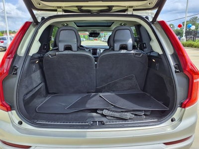 2016 Volvo XC90 T6 Momentum