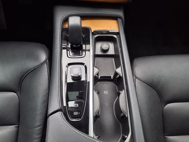 2023 Volvo XC90 Recharge Plug-In Hybrid T8 Plus Bright Theme 7 Passenger