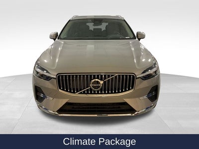 2023 Volvo XC60 B5 Ultimate Bright Theme