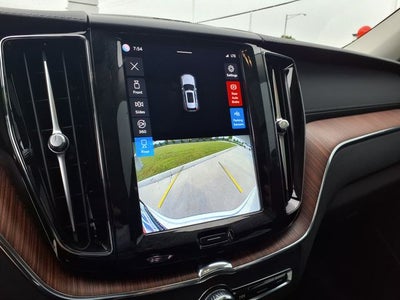 2023 Volvo XC60 B5 Ultimate Bright Theme