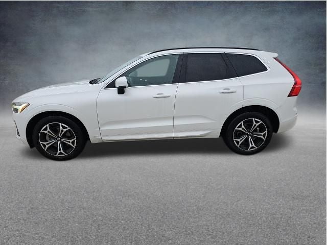 2022 Volvo XC60 B5 Momentum