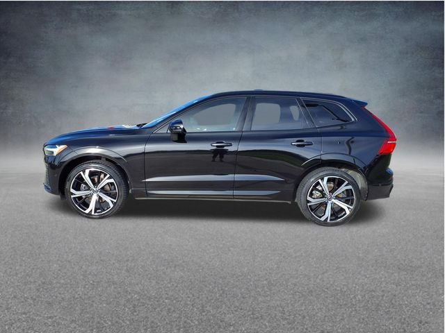 2023 Volvo XC60 B5 Ultimate Dark Theme