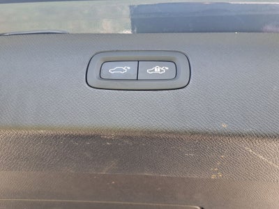 2024 Volvo XC90 B5 Plus