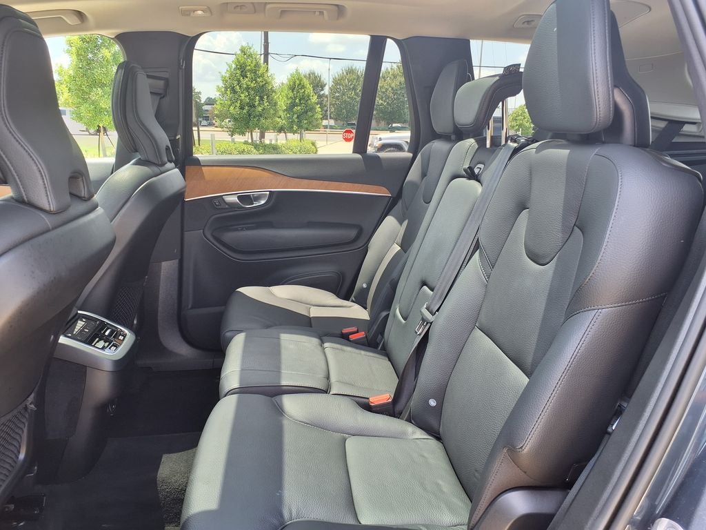 2024 Volvo XC90 B5 Plus