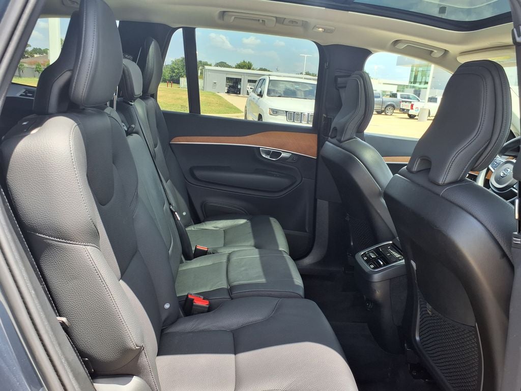 2024 Volvo XC90 B5 Plus