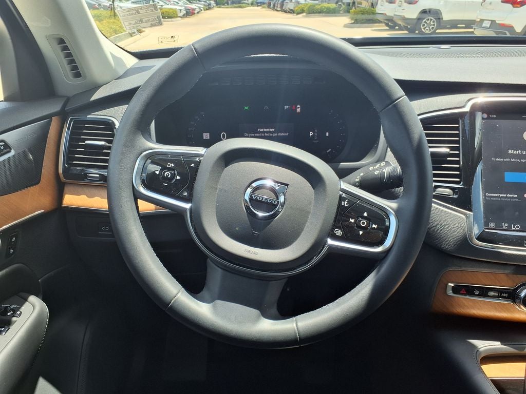 2024 Volvo XC90 B5 Plus