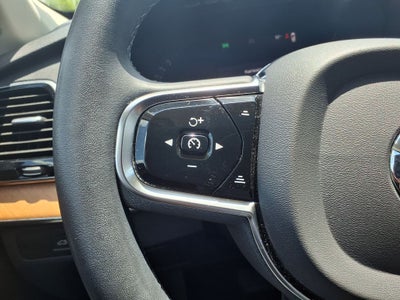2024 Volvo XC90 B5 Plus