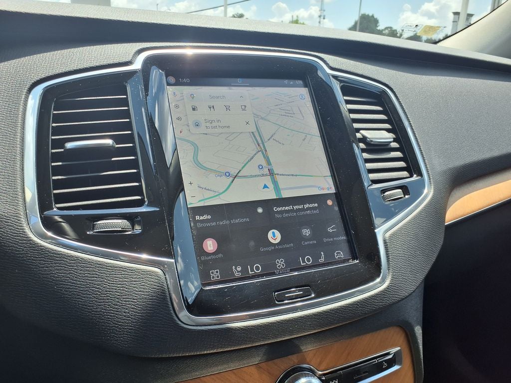 2024 Volvo XC90 B5 Plus