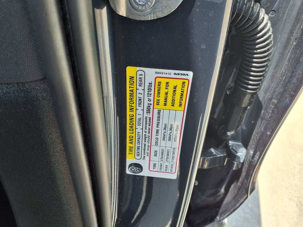2024 Volvo XC90 B5 Plus