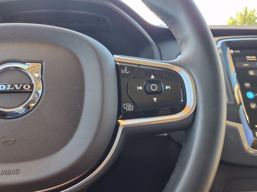 2024 Volvo XC90 B5 Core