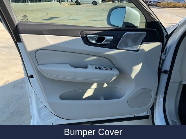 2023 Volvo XC60 B5 Ultimate Bright Theme