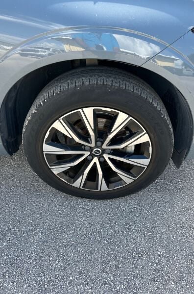 2024 Volvo XC60 B5 Core