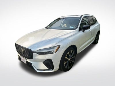 2024 Volvo XC60 B5 Plus Dark Theme