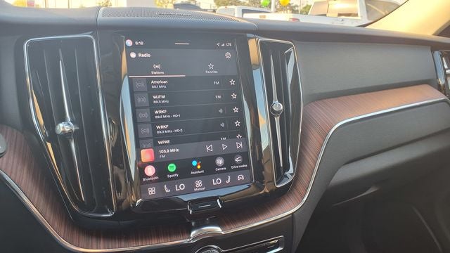 2024 Volvo XC60 B5 Plus Dark Theme