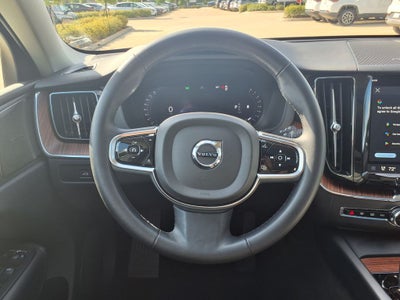 2024 Volvo XC60 B5 Plus Dark Theme
