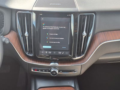 2024 Volvo XC60 B5 Plus Dark Theme