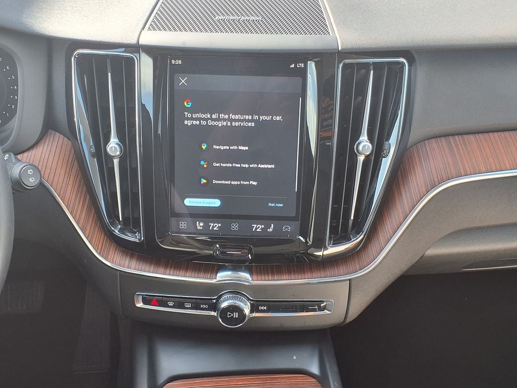 2024 Volvo XC60 B5 Plus Dark Theme
