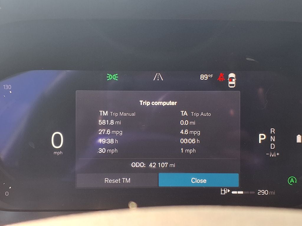 2024 Volvo XC60 B5 Plus Dark Theme