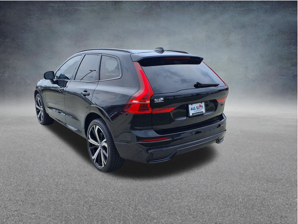 2024 Volvo XC60 B5 Ultimate Dark Theme