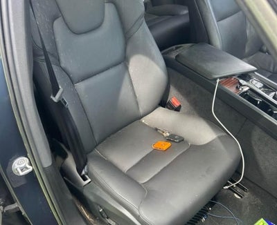 2023 Volvo XC60 B5 Plus Dark Theme