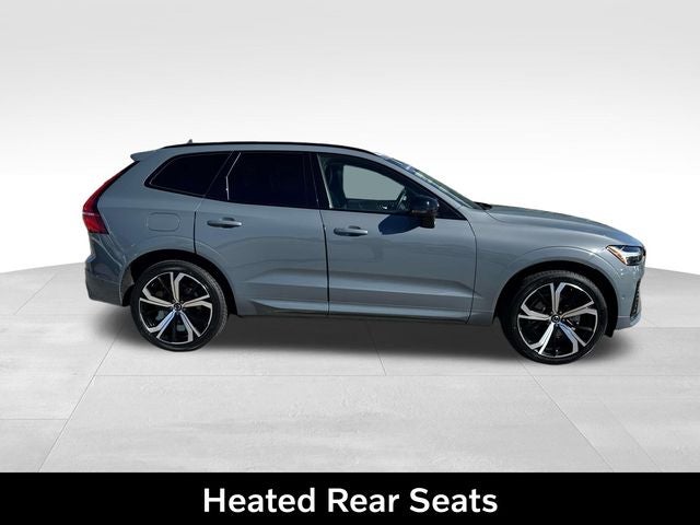 2023 Volvo XC60 B5 Ultimate Dark Theme