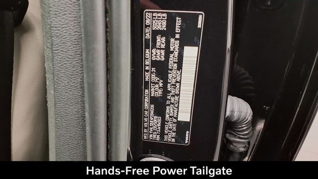 2023 Volvo XC40 B5 Plus Bright Theme