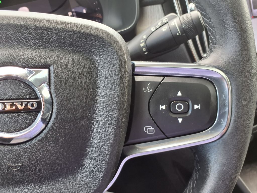 2023 Volvo XC40 Ultimate