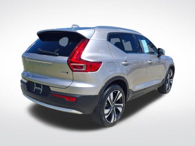 2023 Volvo XC40 B5 Plus Bright Theme